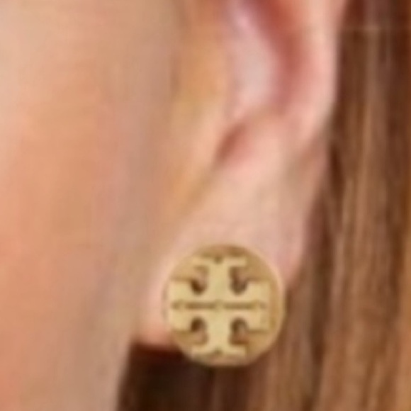 Tory Burch gold logo Disc stud earrings - Picture 7 of 9